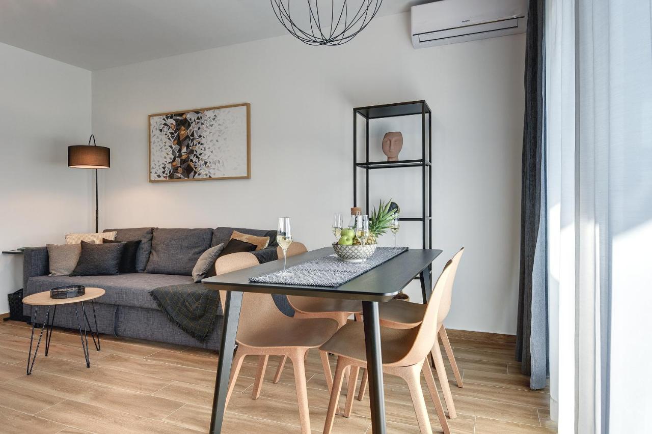 Giardini Penthouse Apartment Pula Buitenkant foto
